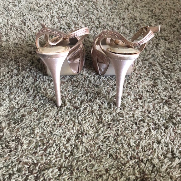 Steve Madden Blush Heels - Picture 3 of 4